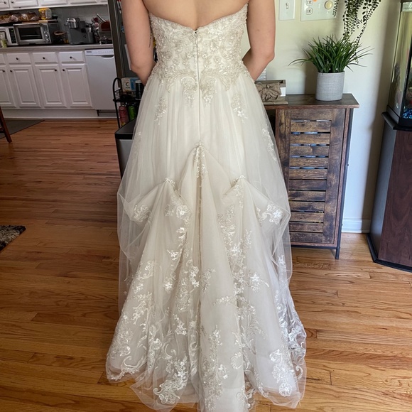 CUSTOM BLUE BY ENZOANI JOLANDA NWT WEDDING DRESS - Picture 4 of 5